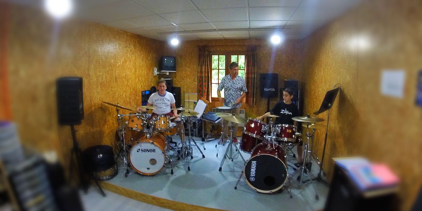 Cours de batterie à l'école Agostini de Chartres